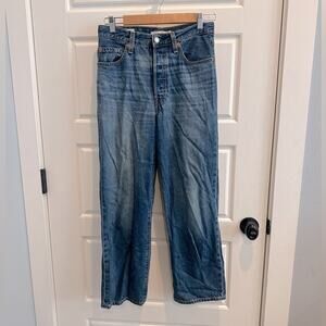 Levi’s Women’s Ribcage Straight Leg Jeans